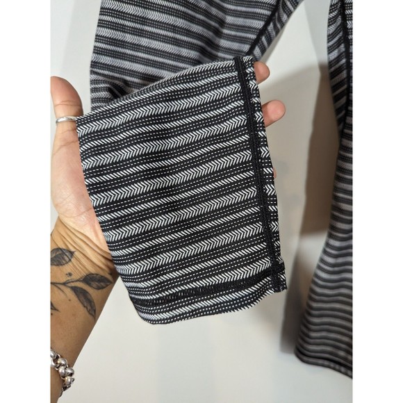 ZYIA Active EUC Black White Stripe Active Leggings Women Size 8 - 10 - Picture 4 of 5